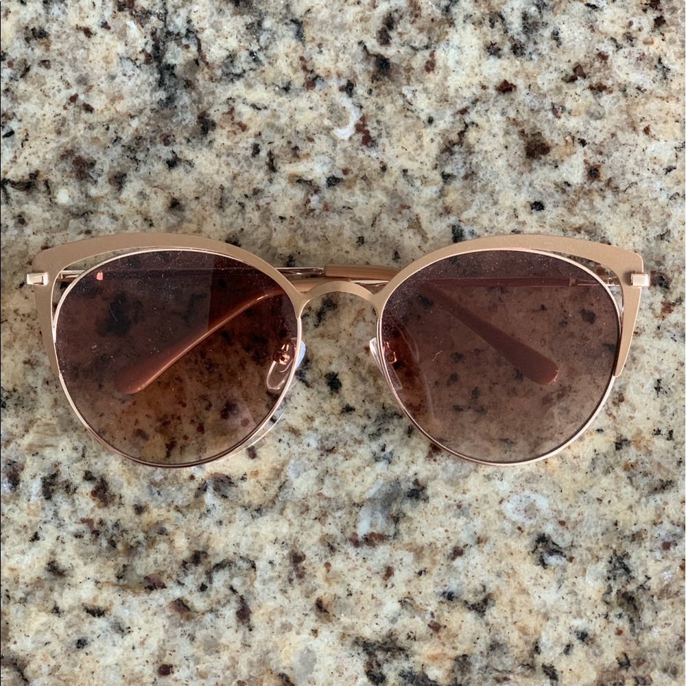 Sunnies! ☀️